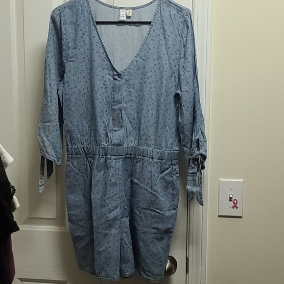 NWOT Susina Chambray 3/4 Sleeve Romper - Picture 1 of 4